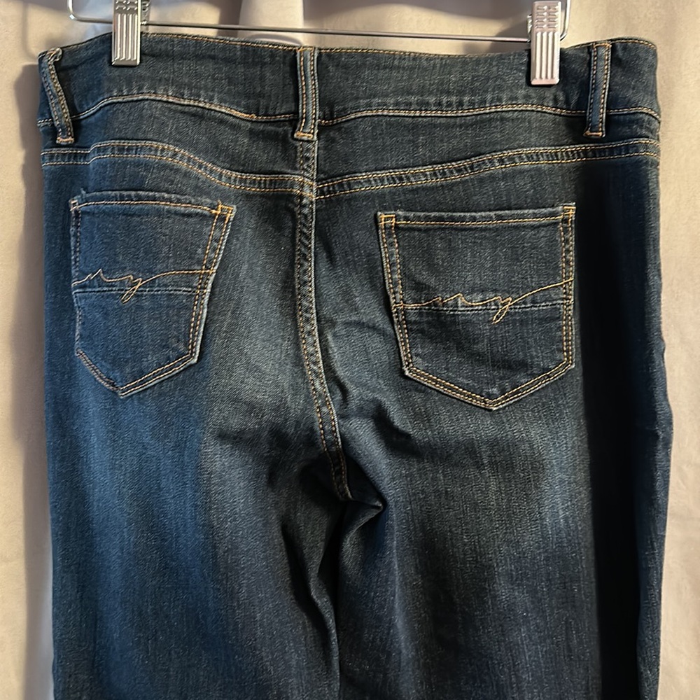 Jeans - Picture 5 of 5